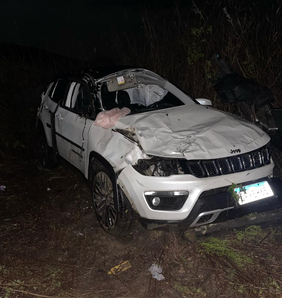 Estradas/PE: empresário de Monteiro e filho sofrem acidente de carro em Pernambuco